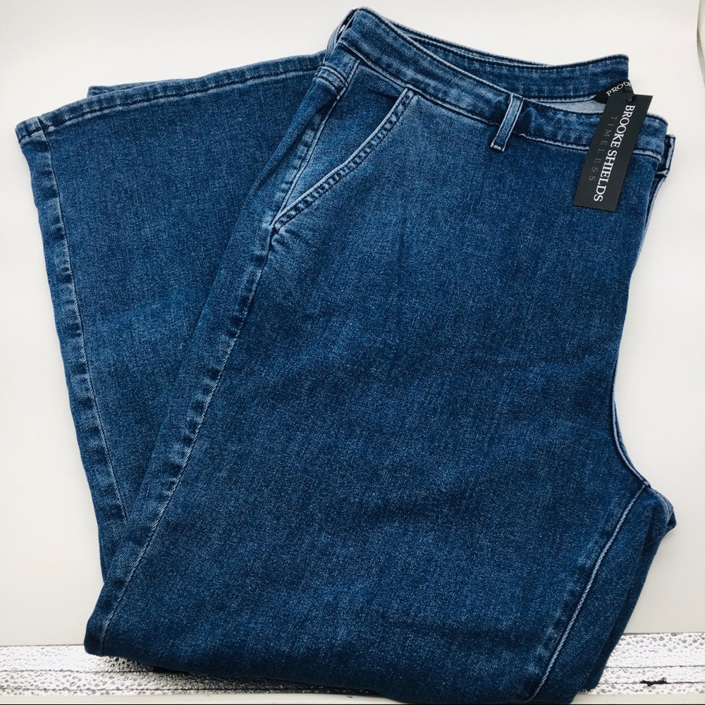 22WP BROOKE SHIELDS Timeless Flare Jeans Plus